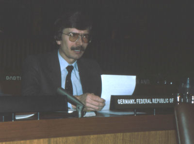 UN Space Committee, New York 1985